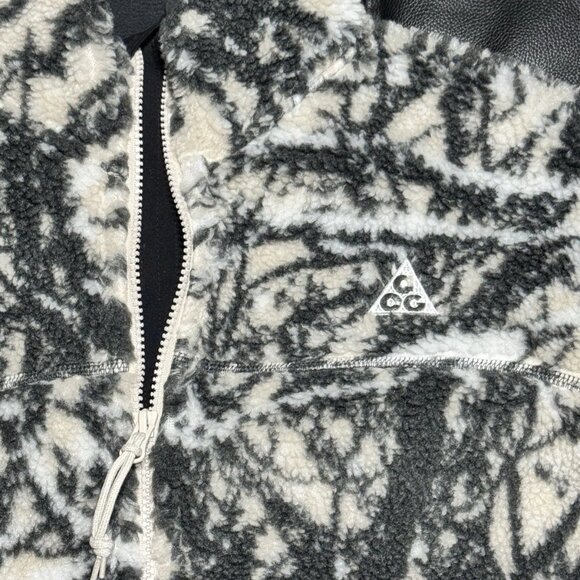 Nike ACG “Canwell Glacier ADV” Windproof Fleece Jacket FV7339-104 Women’s Medium - Picture 3 of 12